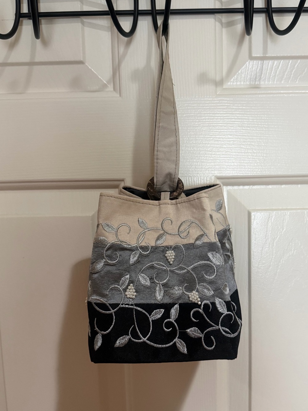 NEW Women’s Embroidered Tri-Tone Wristlet Bag – Beige Gray Black in Thai Silk - Picture 2 of 7